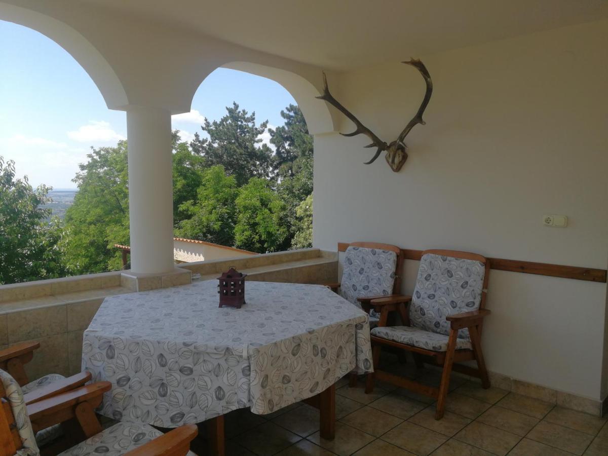 Bottyahat Guesthouse Rezi Екстериор снимка