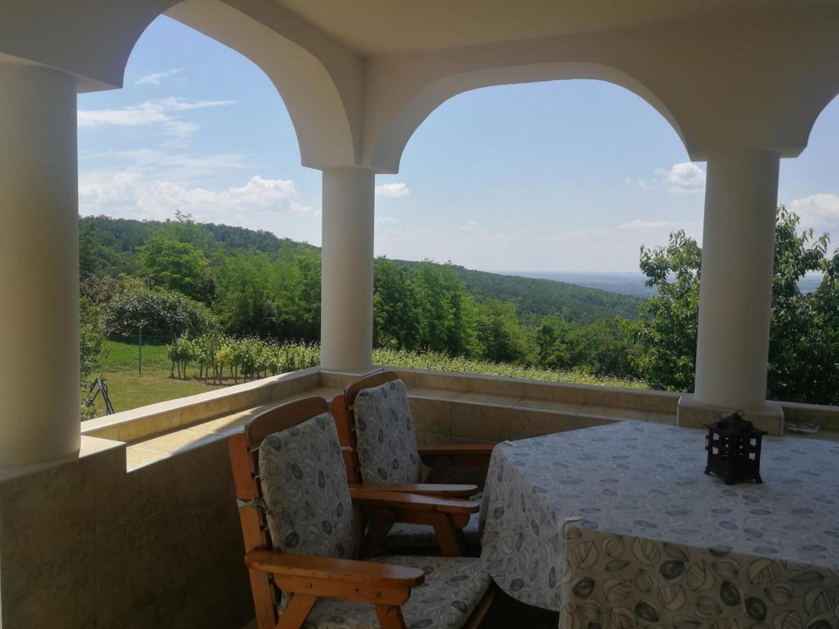 Bottyahat Guesthouse Rezi Екстериор снимка