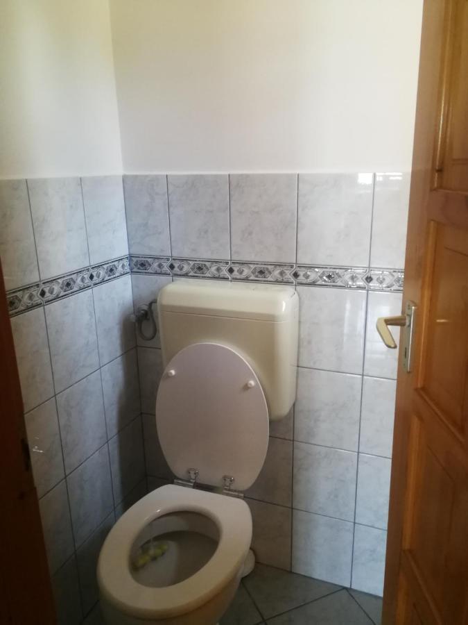 Bottyahat Guesthouse Rezi Екстериор снимка